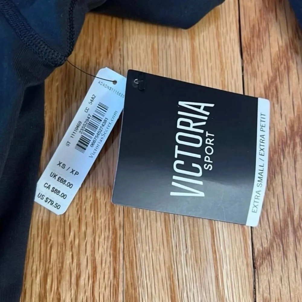 Victoria secret sport jacket with mesh insert size XS - Picture 8 of 8